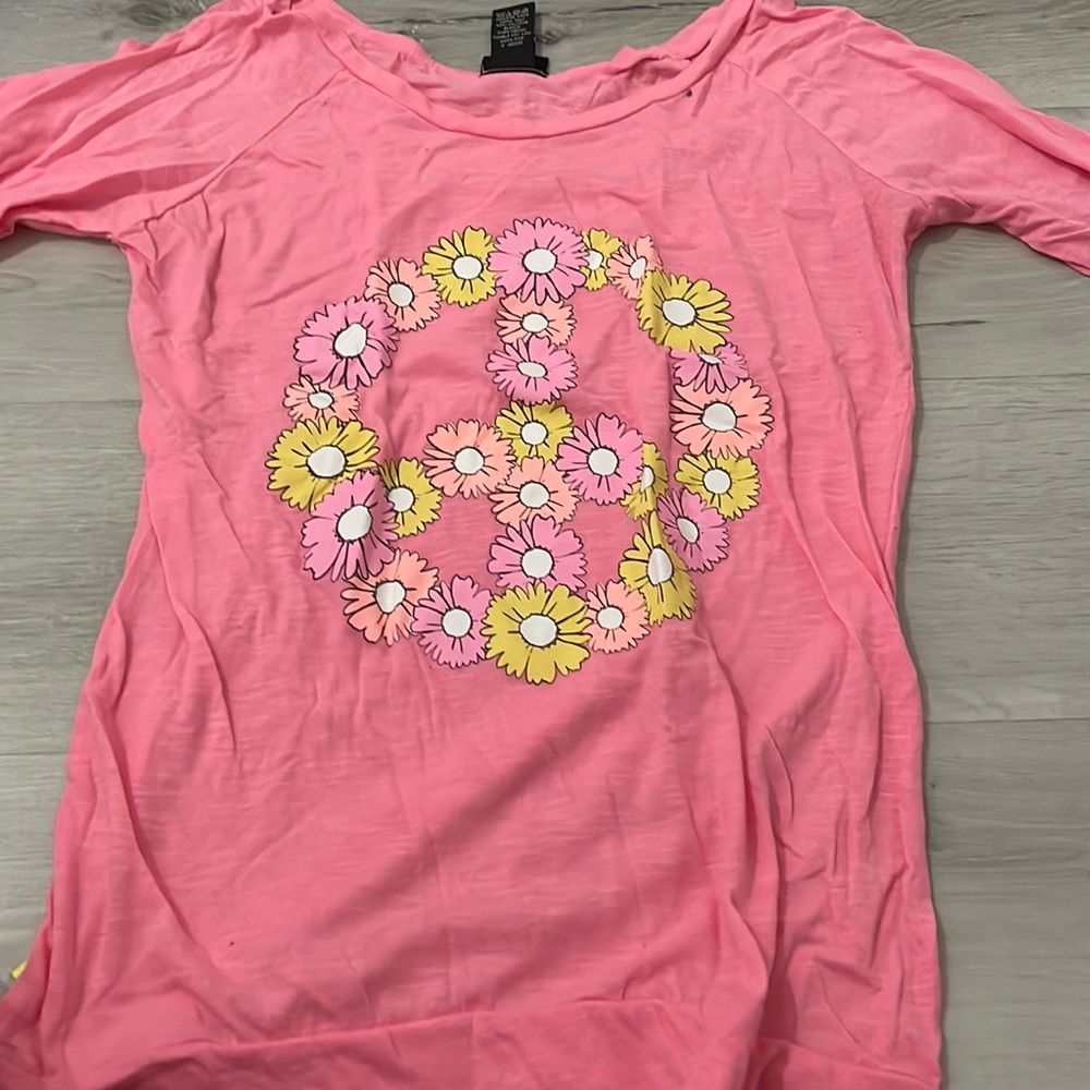 this is a very cute shirt.